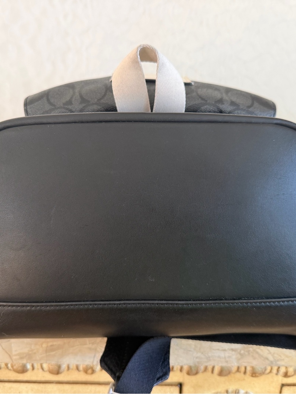 Coach Black & Chalk coated Signature leather unisex men’s track Backpack C6654 - Picture 6 of 14